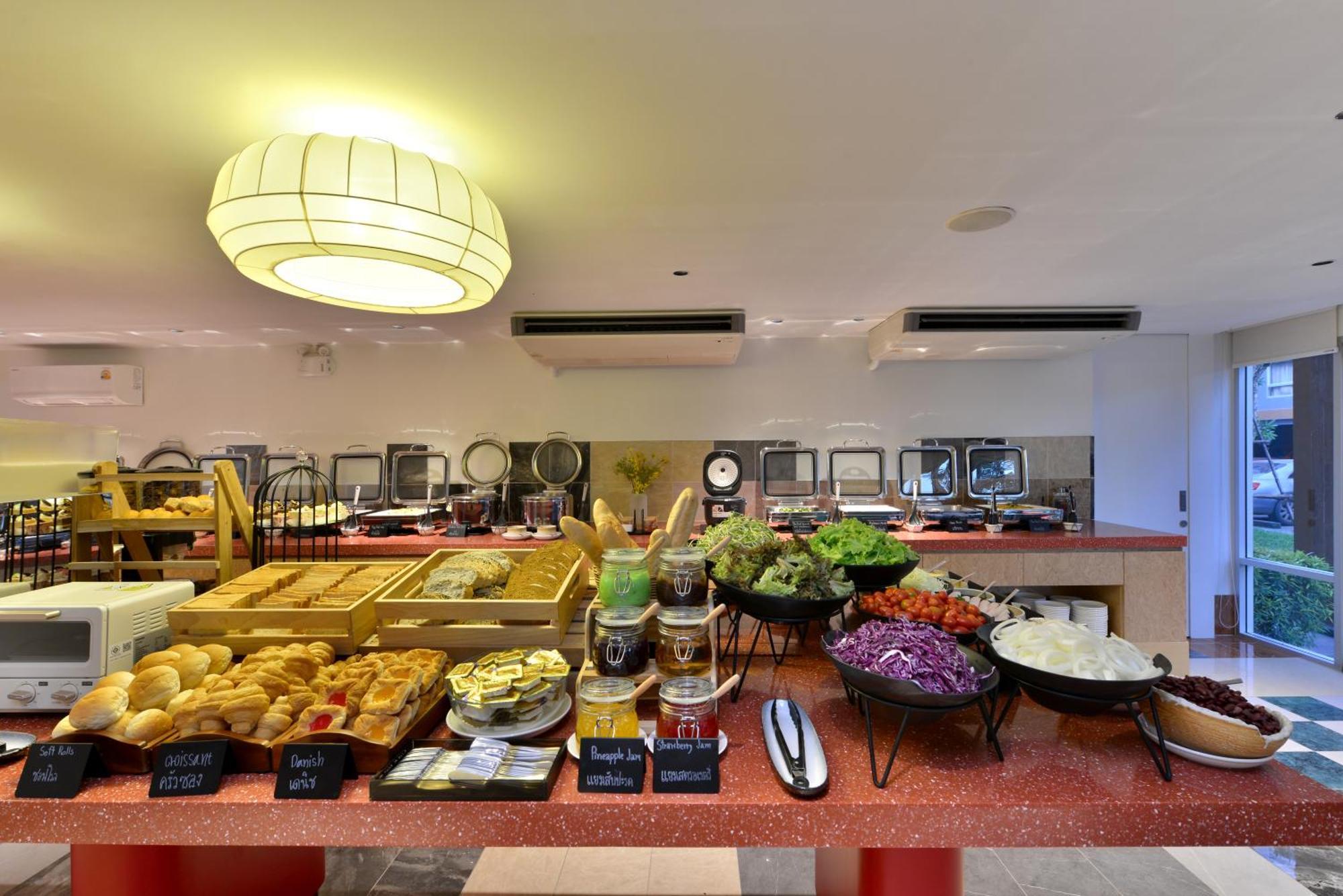 The Grass Serviced Suites Pattaya Eksteriør billede