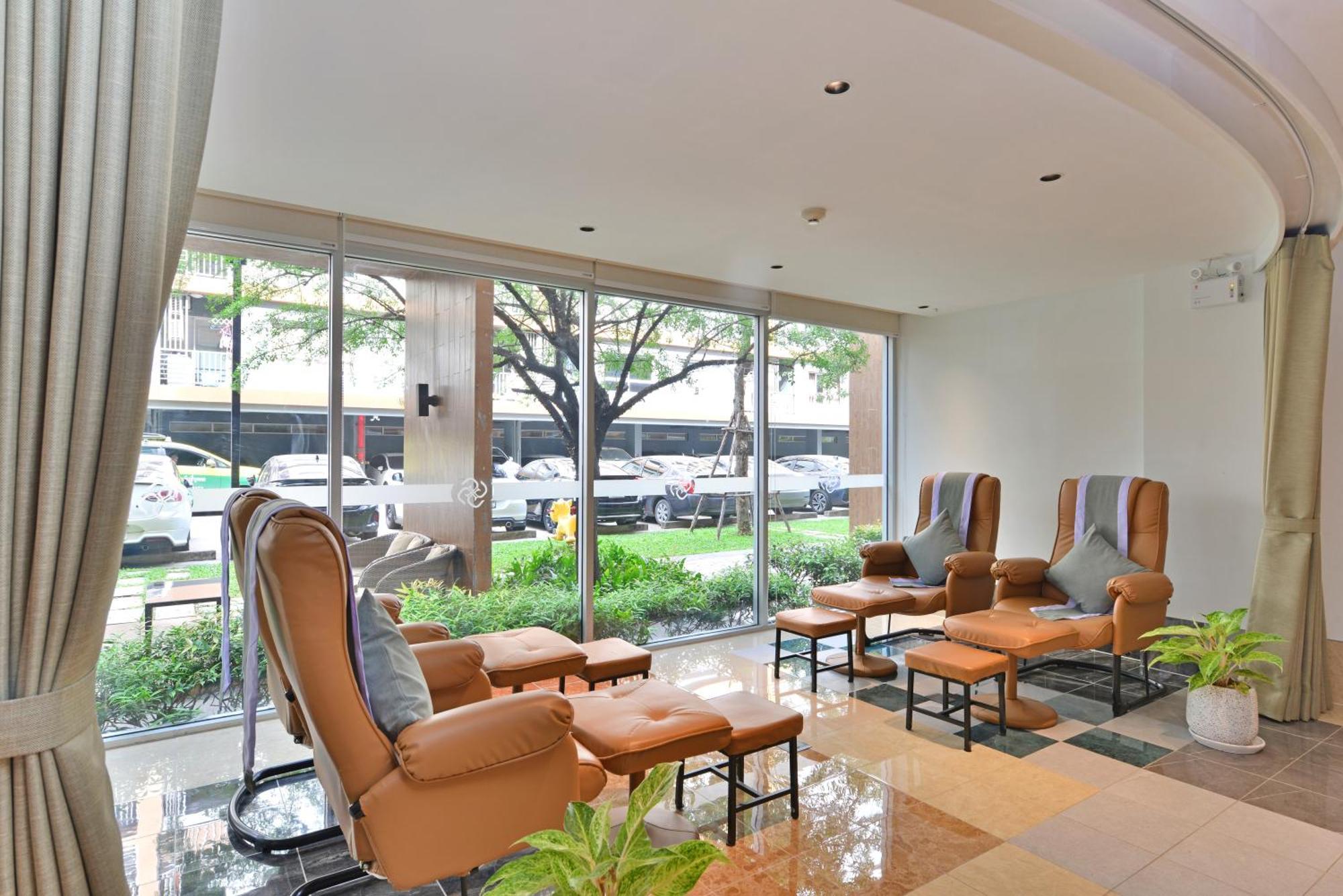 The Grass Serviced Suites Pattaya Eksteriør billede